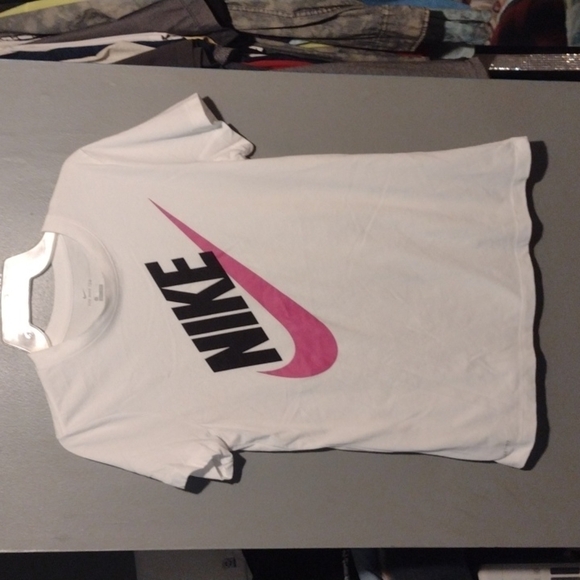 Nike Tops - Nike